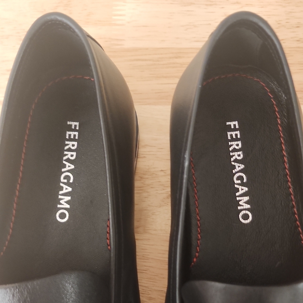 Ferragamo Black Leather Loafers with Silver Buckle - Picture 4 of 10